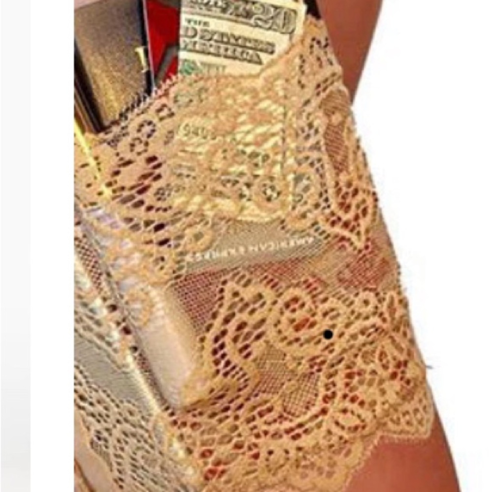 Sexy garter / hideaway purse